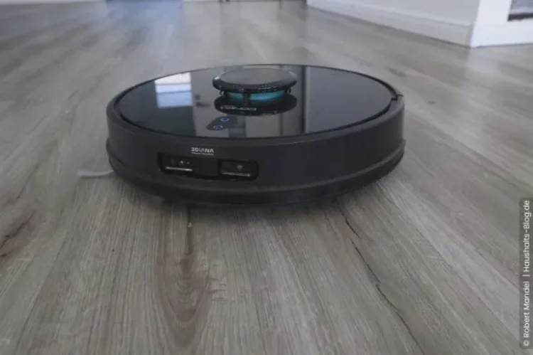 Cecotec-Conga-7090-AI-Saugroboter-mit-Wischfunktion-1-1-768x511