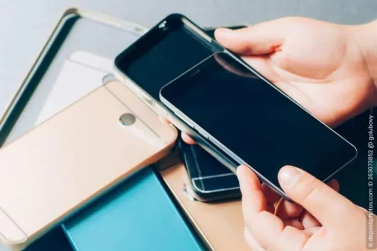 Handyhülle reinigen