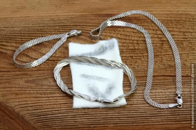 Silberkette reinigen