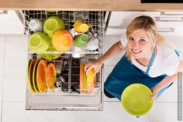 Spülmaschine reinigen